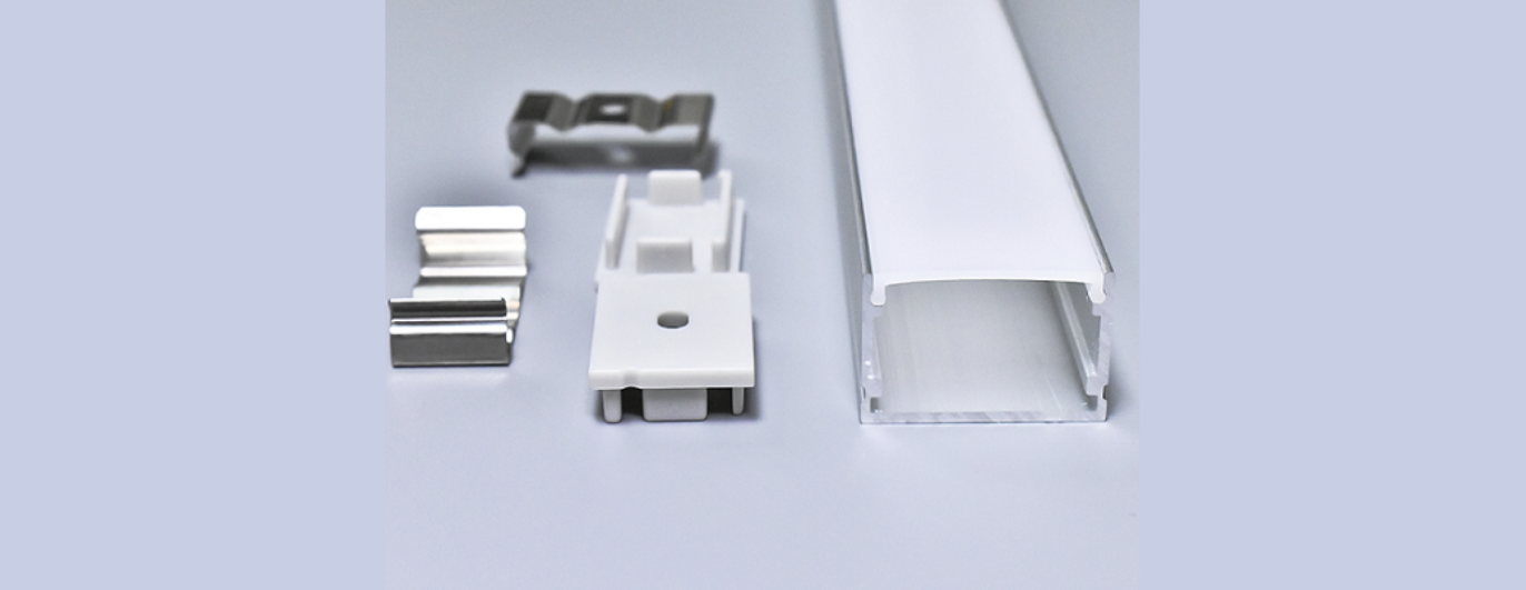 SURFACE 1-1/8″ ALUMINUM CHANNEL